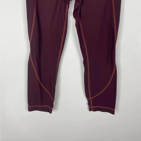 Athleta Salutation Capri Powervita in Cassis Flatlock Seams XS Wine Plum - Picture 6 of 9